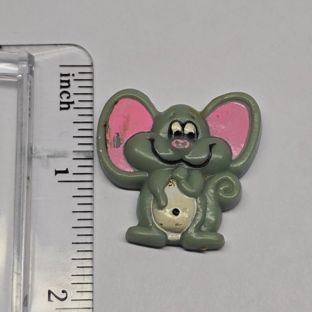 CWA Vintage Mouse Refrigerator Magnet‎ Unisex OS Gray Pink 1980s Retro Hong Kong